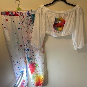 Cute little set crop top shirt with the pants.